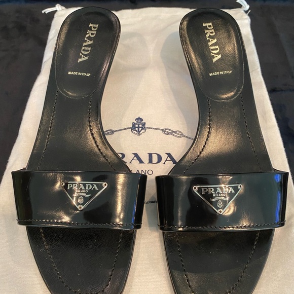 Prada Black Leather Sandals with Iconic Logo - Picture 1 of 10